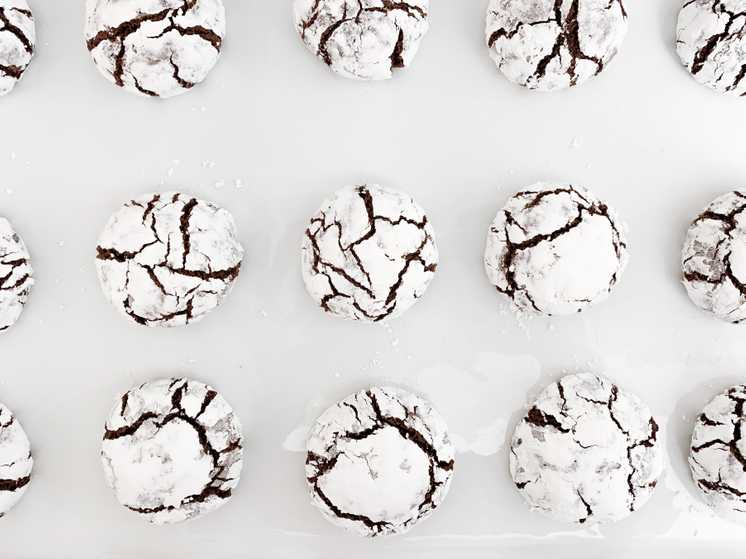 chocolate crinkle cookies